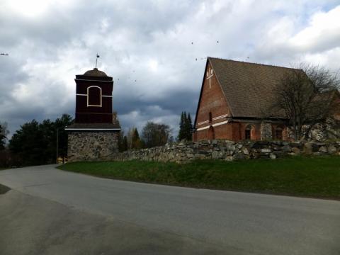 Kostel Svatého Kříže v Hattule